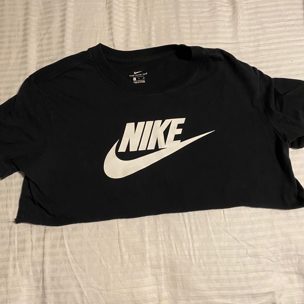 Cropped black Nike top